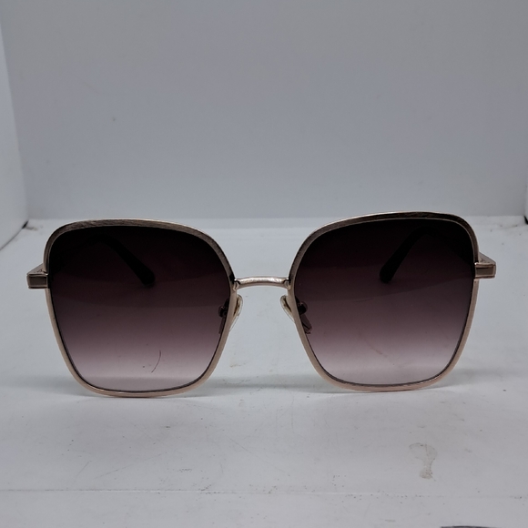 NWOT Womens QUAY 5TH AVE 79015 Square Framed Gold Sunglasses
